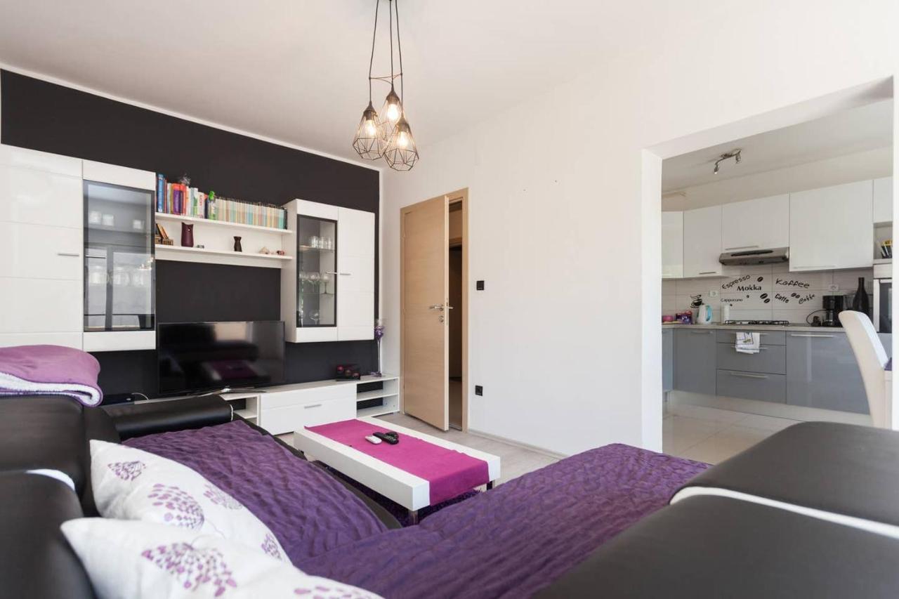 شقة Apartman Mark بولا المظهر الخارجي الصورة